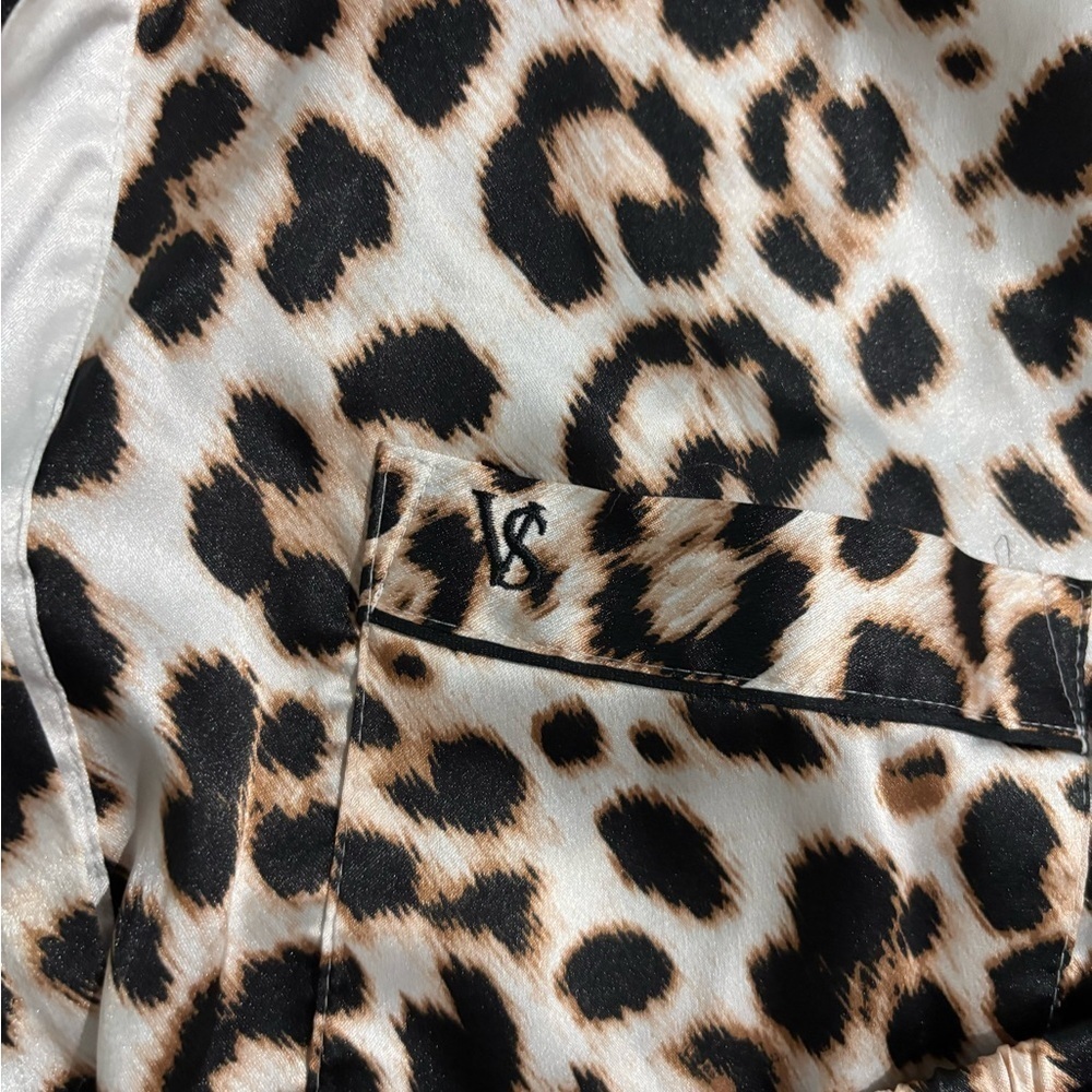 Victoria's Secret Cheetah Print PJ Set, Size: S - Picture 3 of 4